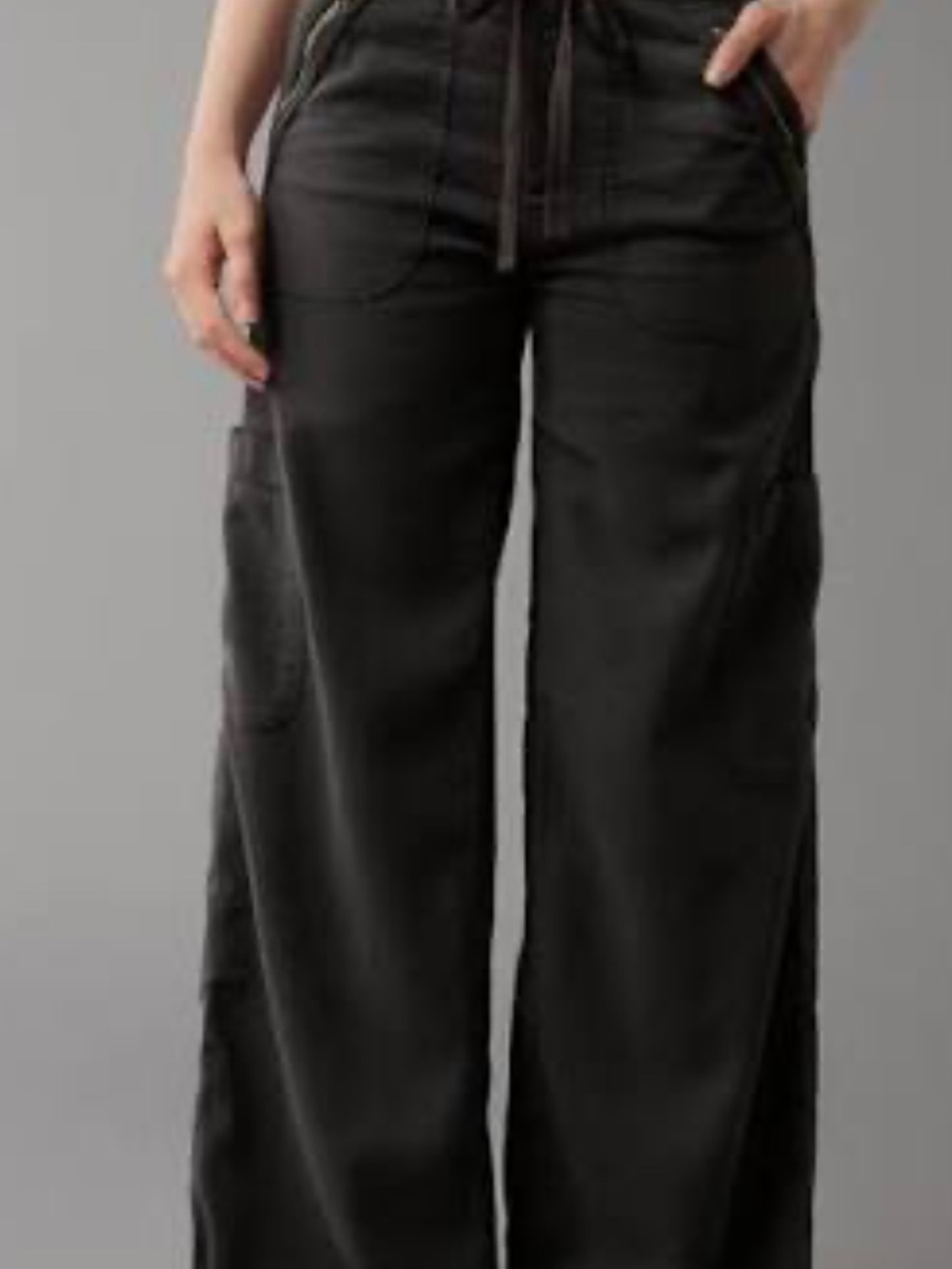 American Eagle Outfitters Dreamy Drape Linen Blend Wide-Leg Cargo Pants in Black